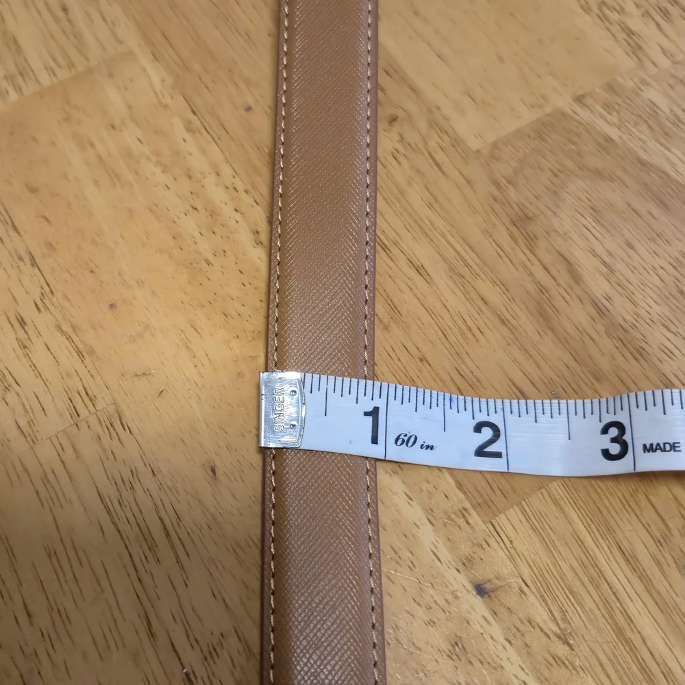 Elegant Tan Belt with Gold Buckle‎